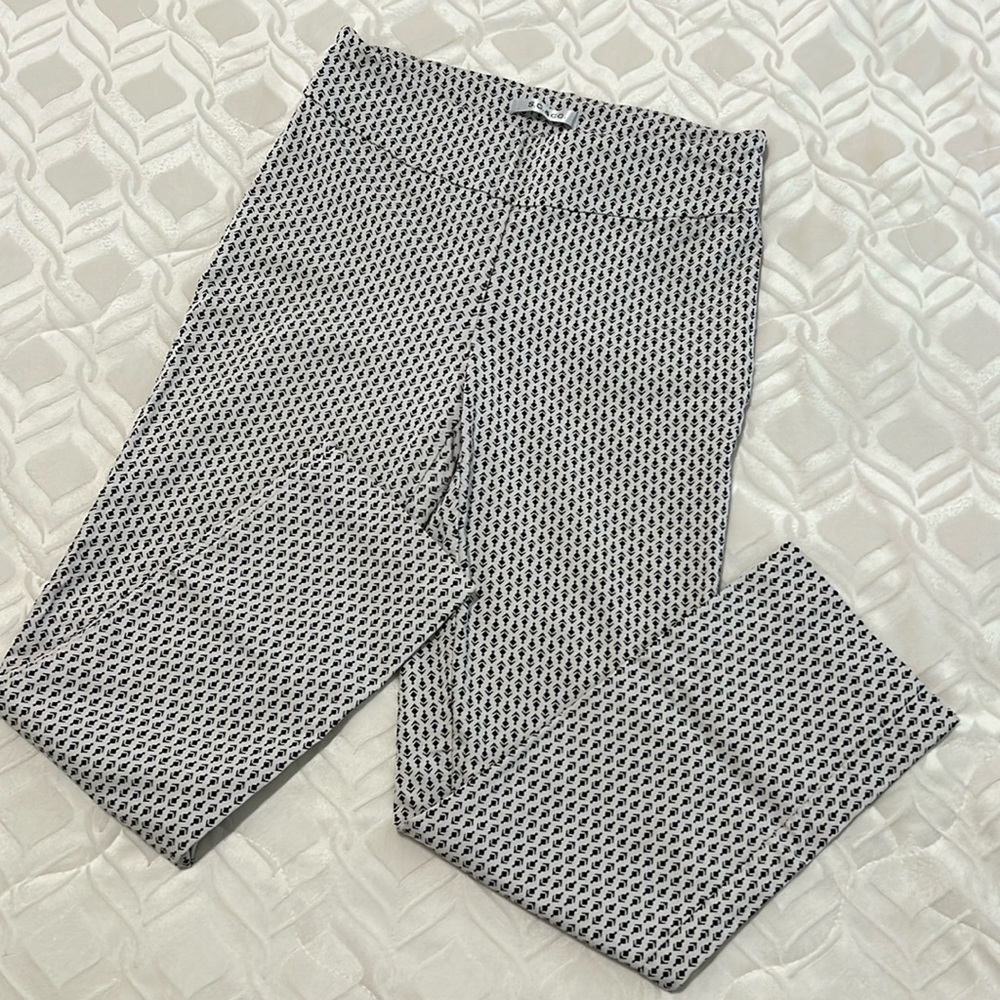 Cropped Stretch Pants with Tummy Control